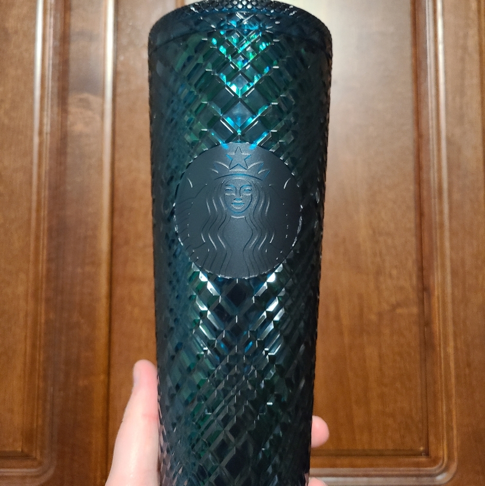 EXCLUSIVE Holiday 2021 Starbucks Green Jewel Cut Tumbler